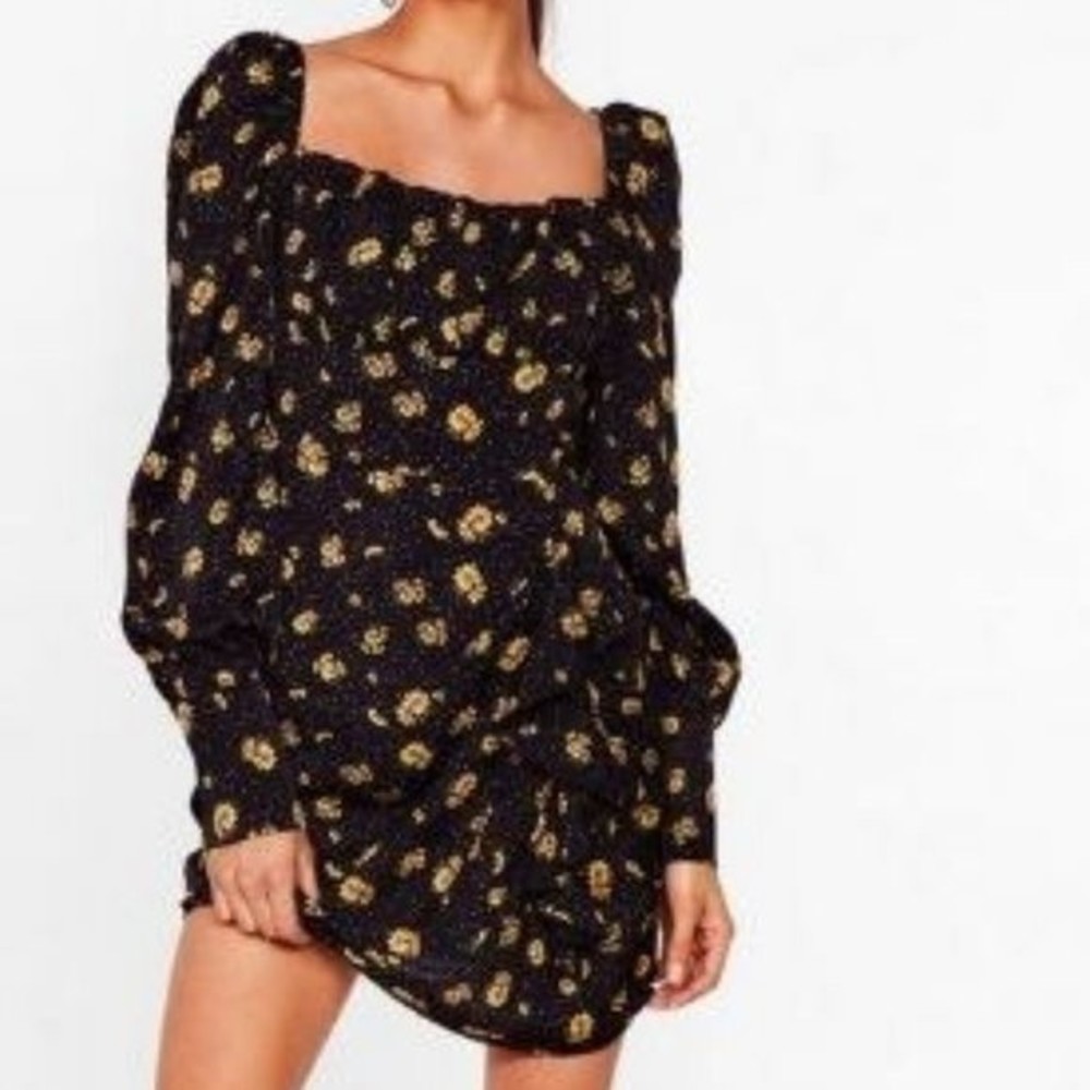 NastyGal  daisy floral mini tea dress